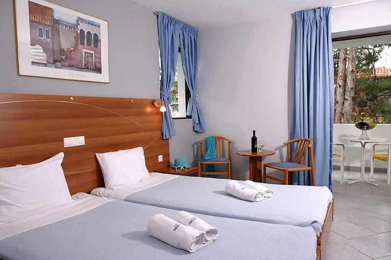 Dionysos Hotel & Suites Ханиоти Экстерьер фото